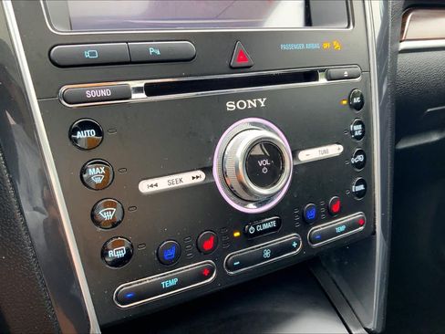 Used 2018 Ford Explorer Limited FWD image 32