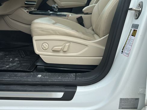 Used 2021 Audi Q5 2.0T Premium Plus w/ Premium Plus Package AWD/4WD image 10
