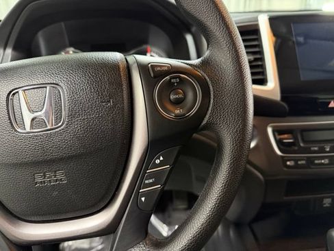 Used 2017 Honda Pilot EX image 16