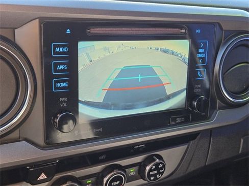 Certified 2018 Toyota Tacoma 4x4 Double Cab image 22