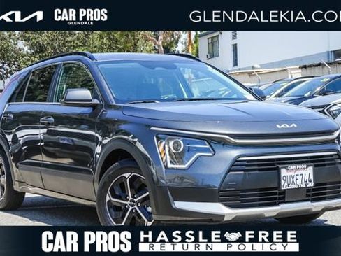 Used 2025 Kia Niro EX FWD image 1