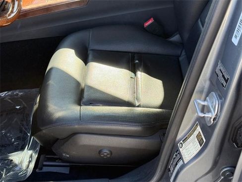 Used 2013 Mercedes-Benz E 350 4MATIC Sedan image 20