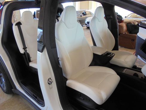 Used 2018 Tesla Model X P100D image 10