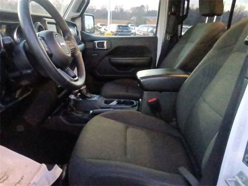 Used 2023 Jeep Gladiator Sport image 14