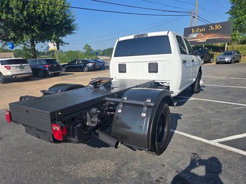 Used 2022 RAM 3500 Tradesman w/ Chrome Appearance Group RWD image 6