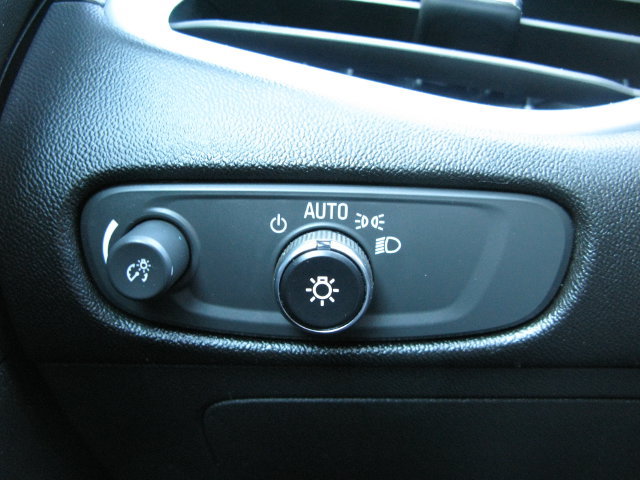 Used 2024 Chevrolet Malibu LT FWD image 15