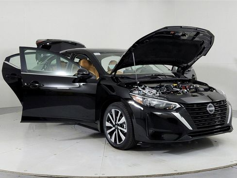 Certified 2025 Nissan Sentra SV w/ SV Premium Package image 9