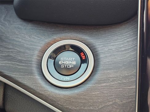 New 2025 Jeep Grand Cherokee L Limited w/ Black Appearance Package image 20