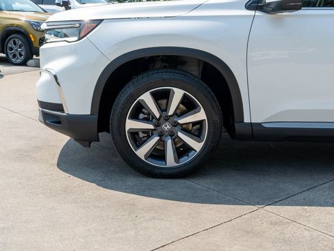 Used 2024 Honda Pilot Touring image 31