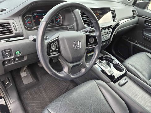 Used 2020 Honda Pilot Elite image 3
