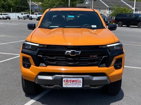 Used 2025 Chevrolet Colorado Z71 w/ Midnight Edition AWD/4WD image 8