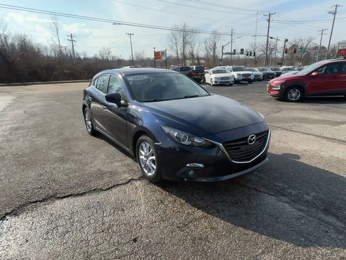 Used 2015 MAZDA MAZDA3 i Grand Touring image 2