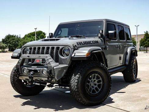 Used 2023 Jeep Wrangler Unlimited Rubicon 392 w/ Xtreme Recon 35" Tire Package AWD/4WD image 6