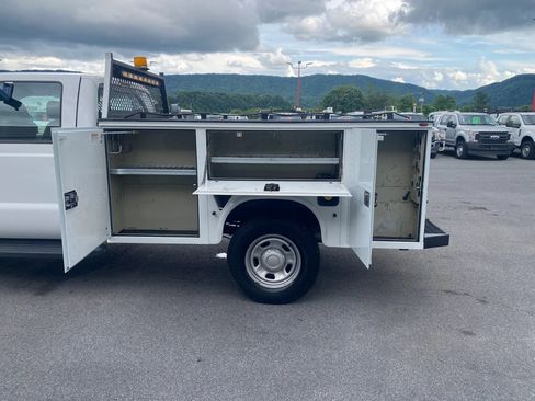 Used 2014 Ford F350 XL w/ Power Equipment Group AWD/4WD image 30