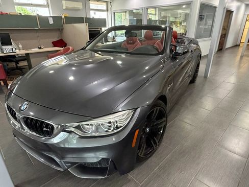 Used 2016 BMW M4 Convertible RWD image 24