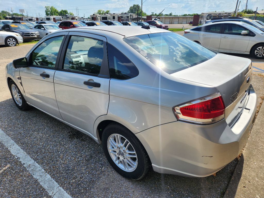Used 2008 Ford Focus SE FWD image 3