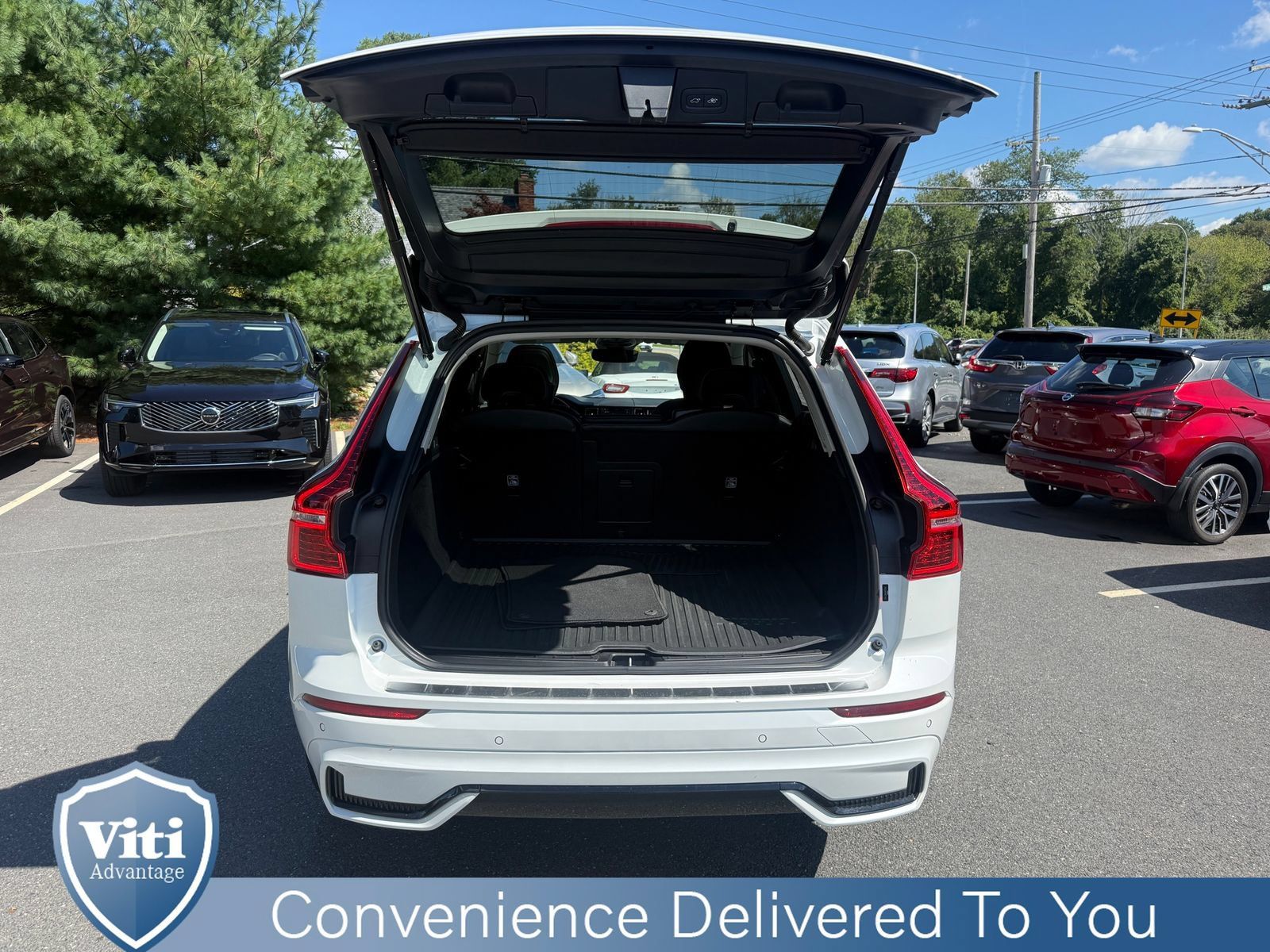 Used 2024 Volvo XC60 B5 Core w/ Protection Package Premier AWD/4WD image 23