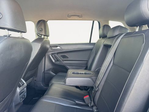 Used 2021 Volkswagen Tiguan SE image 13