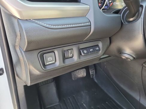 Used 2023 GMC Acadia Denali w/ Denali Ultimate Package image 14