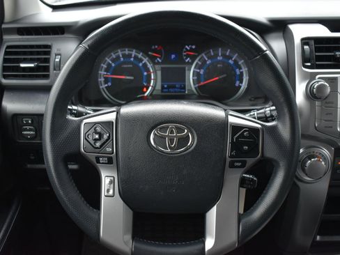 Used 2016 Toyota 4Runner SR5 AWD/4WD image 14