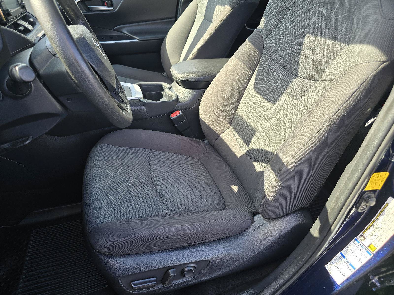 Used 2020 Toyota RAV4 XLE w/ All Weather Liner Package AWD/4WD image 16