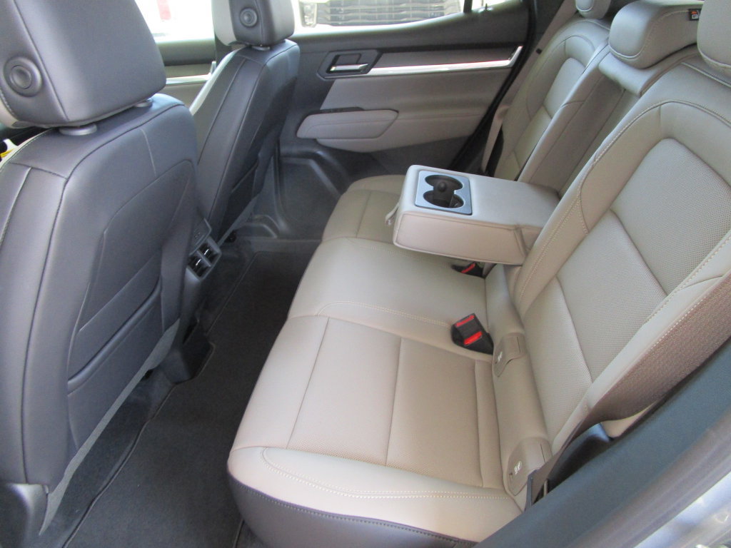 New 2027 GMC Terrain Elevation w/ Elevation Premium Package FWD image 19