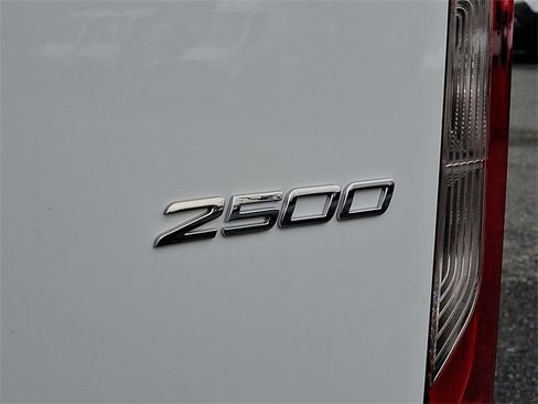 Used 2025 Mercedes-Benz Sprinter 2500 image 22