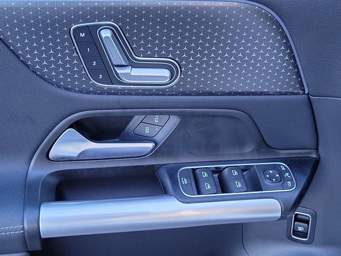 Certified 2025 Mercedes-Benz GLA 250 image 21