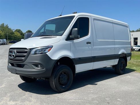 New 2025 Mercedes-Benz Sprinter 2500 image 2