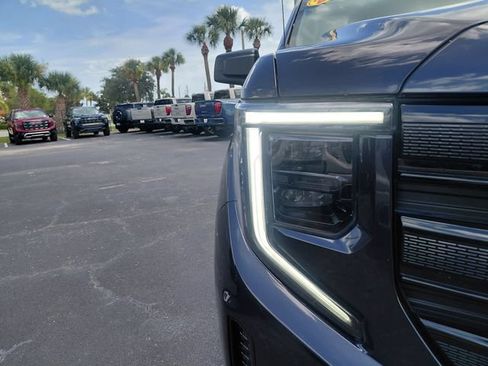 Used 2023 GMC Sierra 1500 Elevation RWD image 12