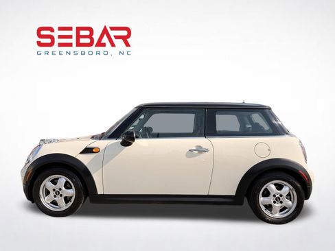 Used 2010 MINI Cooper Hardtop image 7