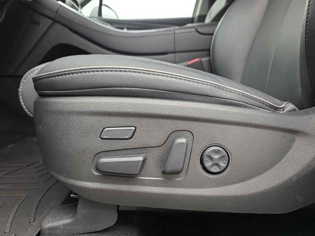 Used 2023 Hyundai Santa Fe Limited w/ Cargo Package AWD/4WD image 21