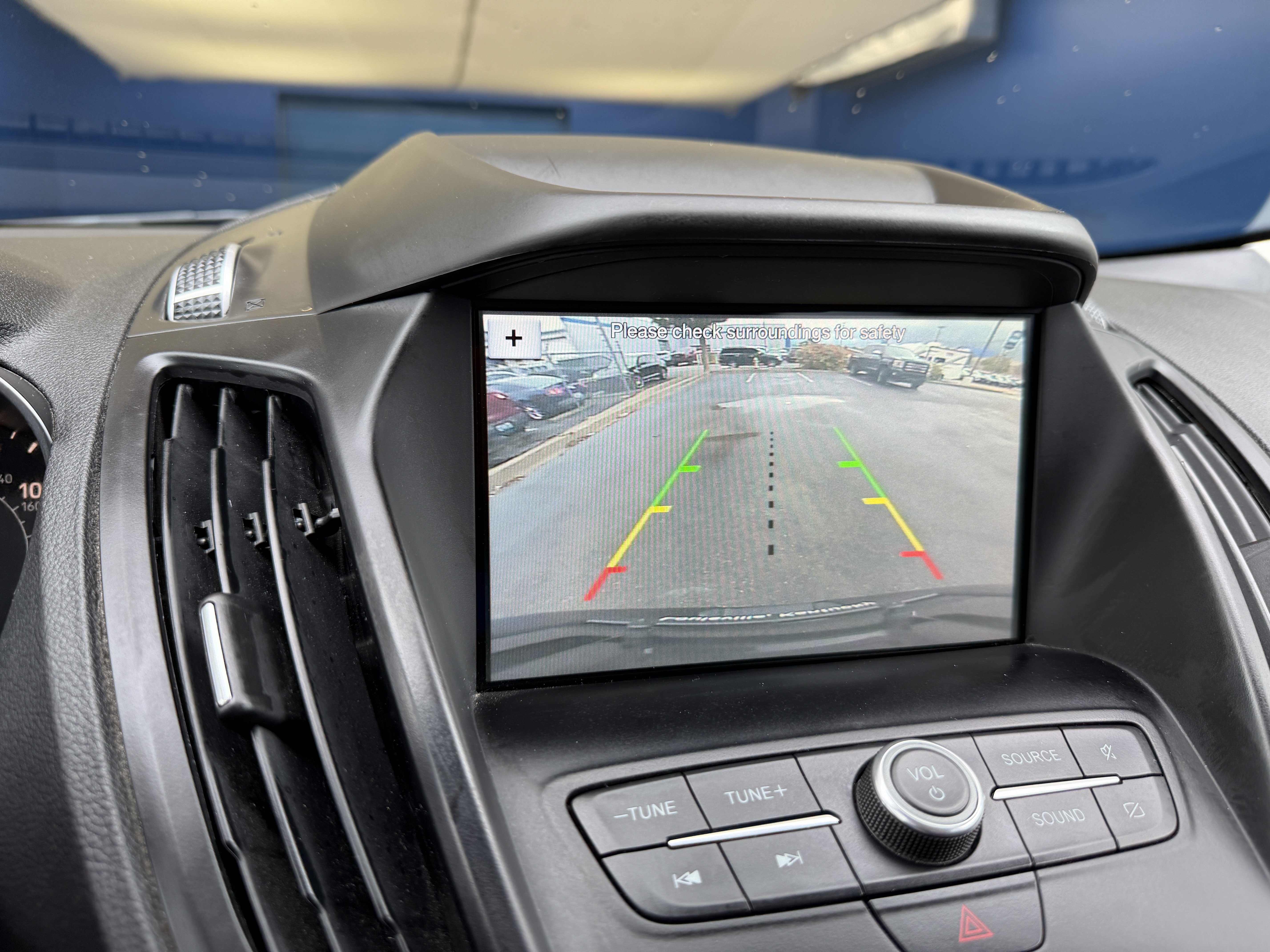 Used 2019 Ford Escape SE FWD image 21