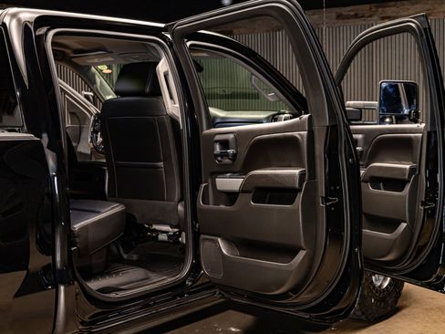 Used 2018 Chevrolet Silverado 1500 LTZ Z71 w/ LTZ Plus Package image 27