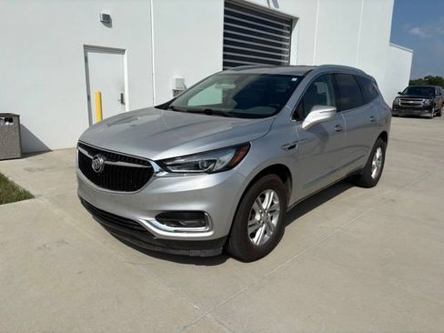 Used 2019 Buick Enclave Essence FWD image 7