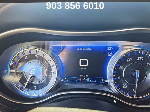 Used 2022 Chrysler 300 Touring L w/ Safetytec Plus Group image 16