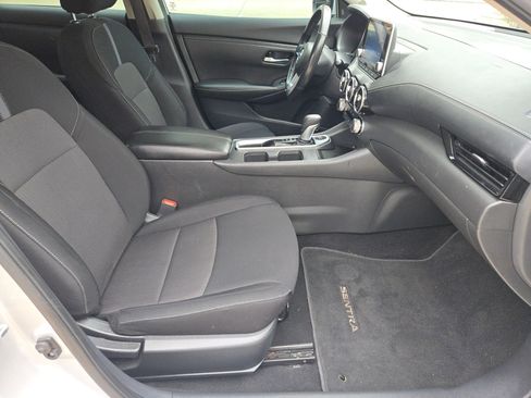 Used 2022 Nissan Sentra SV w/ Lighting Package image 23