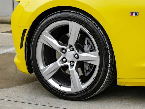 Used 2017 Chevrolet Camaro SS RWD image 50