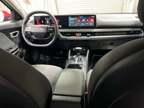 Used 2025 Kia K4 FWD image 13
