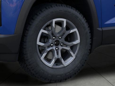 Used 2026 Chevrolet Equinox ACTIV w/ LPO, Trailering Package AWD/4WD image 9