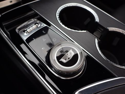 Used 2024 Cadillac Lyriq Sport RWD image 10