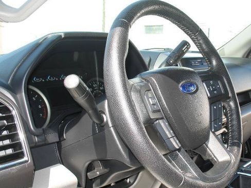 Used 2016 Ford F150 XLT w/ Equipment Group 302A Luxury AWD/4WD image 31