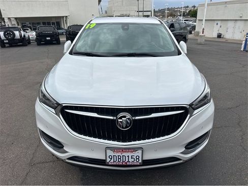 Used 2019 Buick Enclave Premium image 2