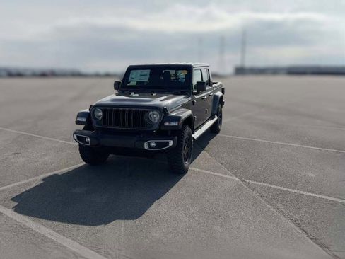 New 2026 Jeep Gladiator Sport image 3