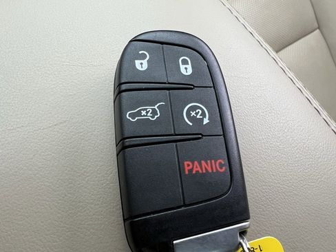 Used 2020 Jeep Grand Cherokee Overland image 44