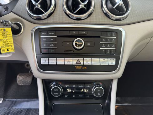 Used 2019 Mercedes-Benz GLA 250 4MATIC image 23