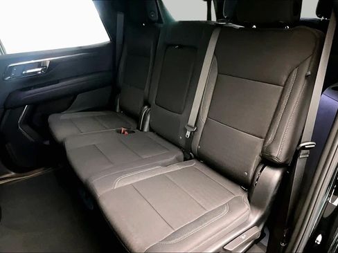 Used 2025 Chevrolet Tahoe LS RWD image 19