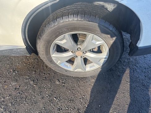 Used 2015 Subaru Forester 2.5i Limited image 18