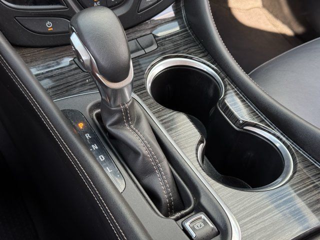 Used 2017 Buick Envision Essence FWD image 21
