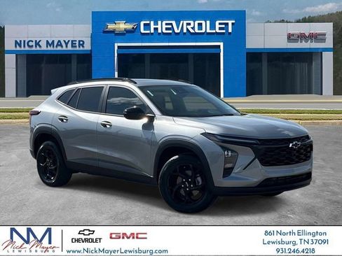 New 2026 Chevrolet Trax LT w/ Sunroof Package FWD image 1